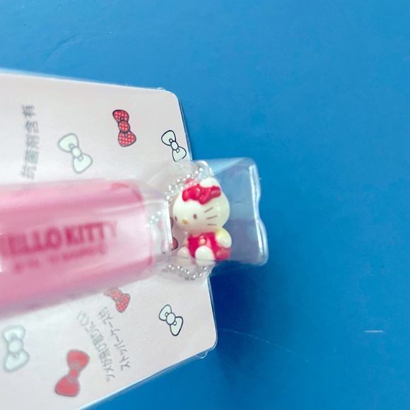Sanrio Hello Kitty Nail Clipper with Charm - Picture 3 of 4